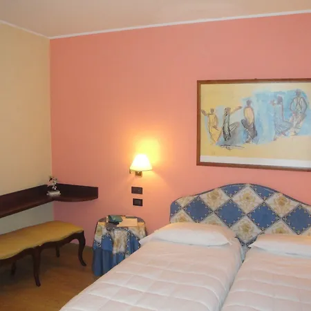 Due Mondi 3* Τορίνο