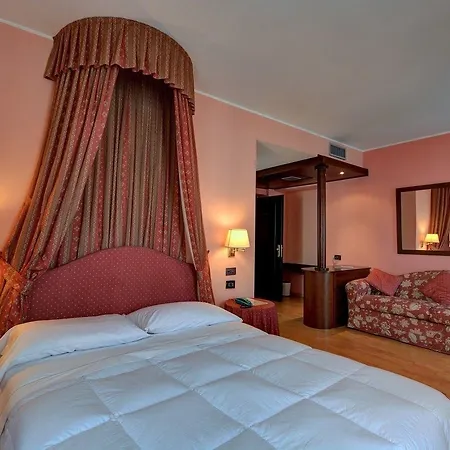 Due Mondi Otel Torino