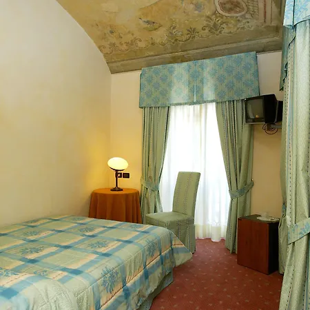 Due Mondi Otel Torino