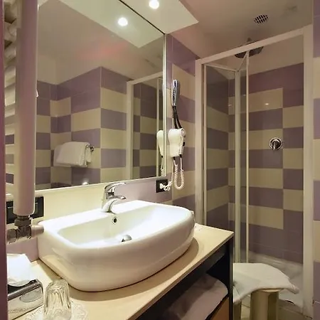 Due Mondi Otel Torino